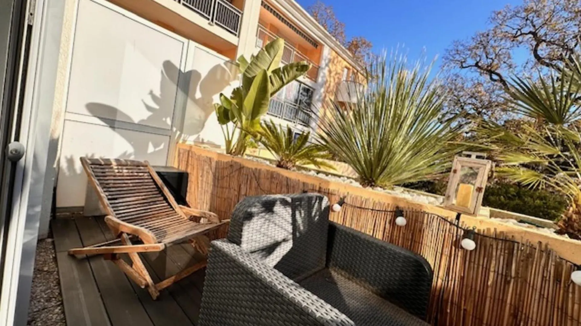 Charming Apartment With Superb Terrace - فالوريس